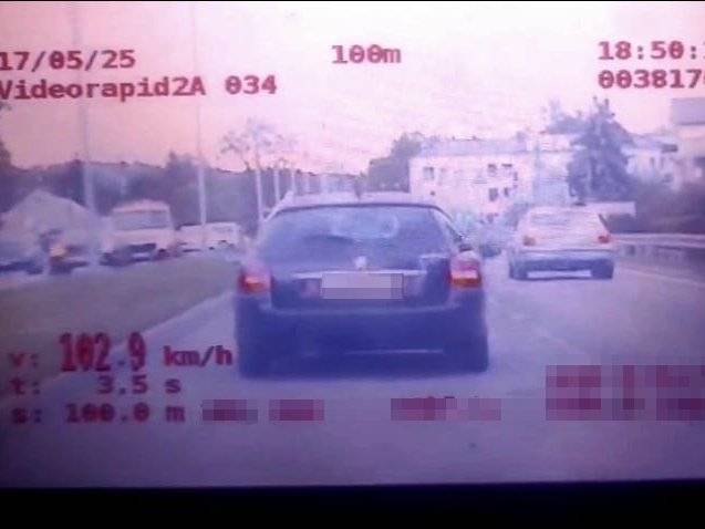 Kierował pod wpływem amfetaminy, nie miał prawa jazdy i popełnił wiele wykroczeń