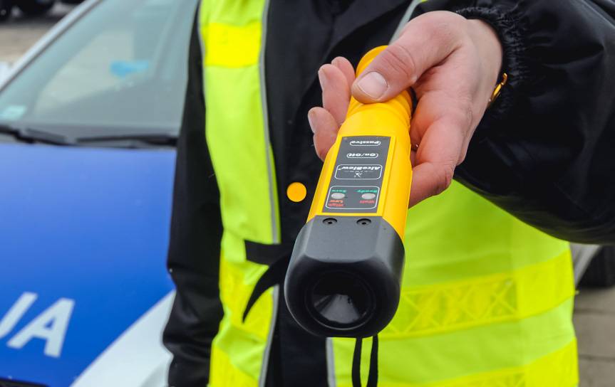 Nietrzeźwy kierowca zatrzymany w Ustrobnej i Zręcinie