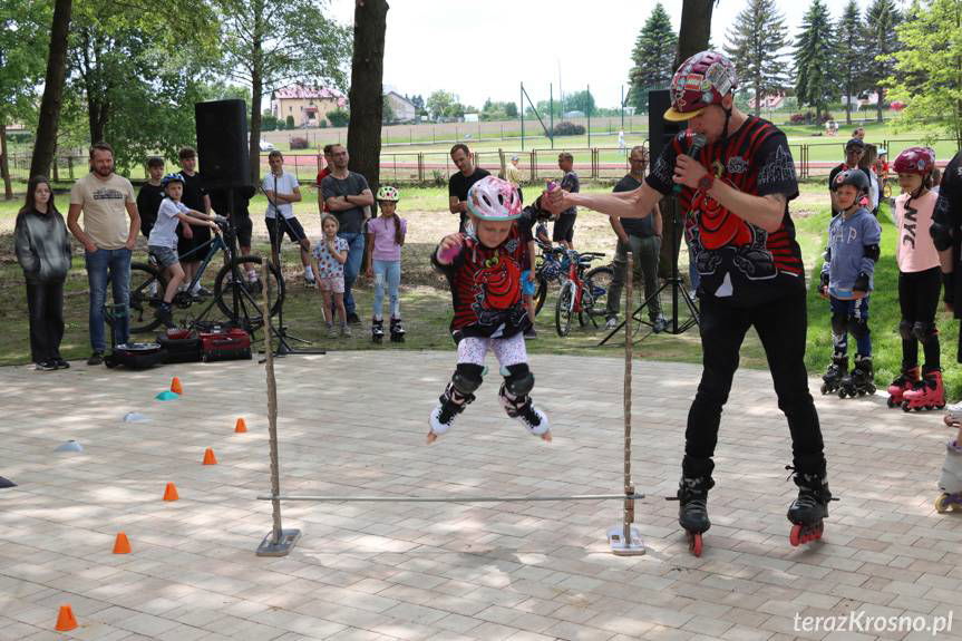 Korczyna. Pumptrack i boisko do siatkówki plażowej już otwarte
