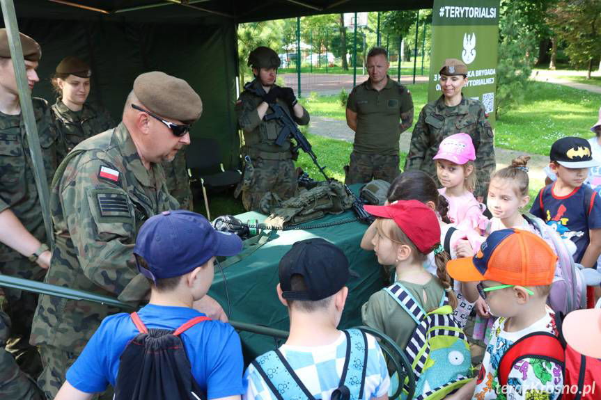 Wakacje tuż tuż. Piknik edukacyjny w Ogródku Jordanowskim [ZDJĘCIA]