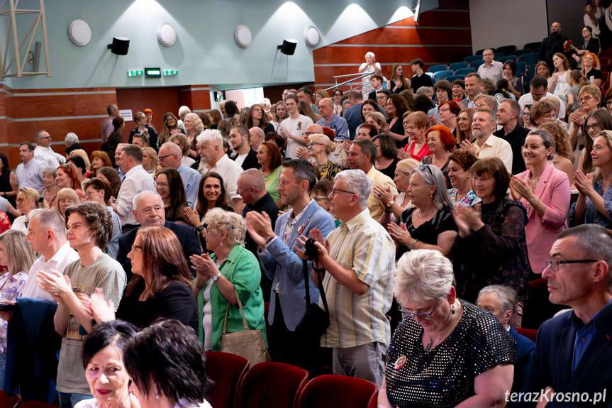125 lat I LO im. Mikołaja Kopernika w Krośnie. Wyjątkowy spektakl teatru Marysia [ZDJĘCIA]