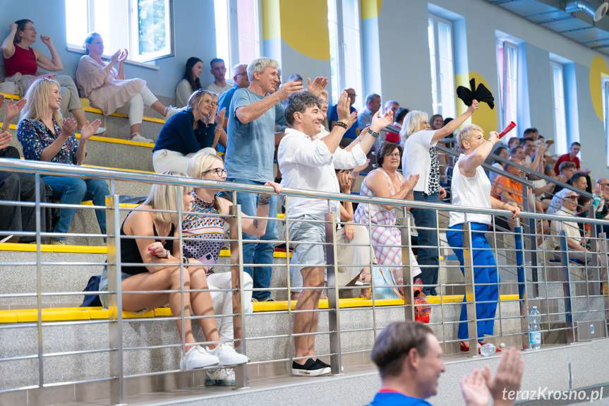 Siatkówka połączyła pokolenia absolwentów "Kopernika"