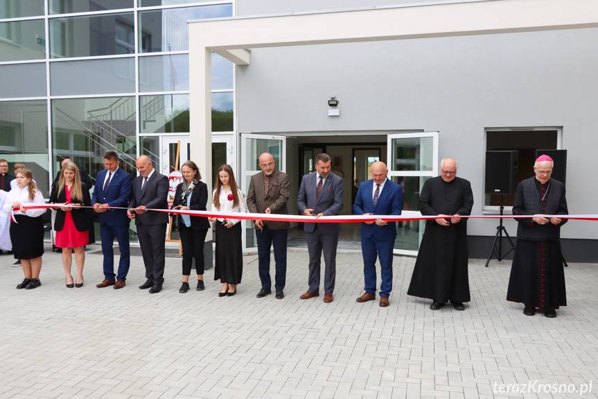 Wyjątkowy dzień w historii Szkoły Podstawowej w Sieniawie [ZDJĘCIA]