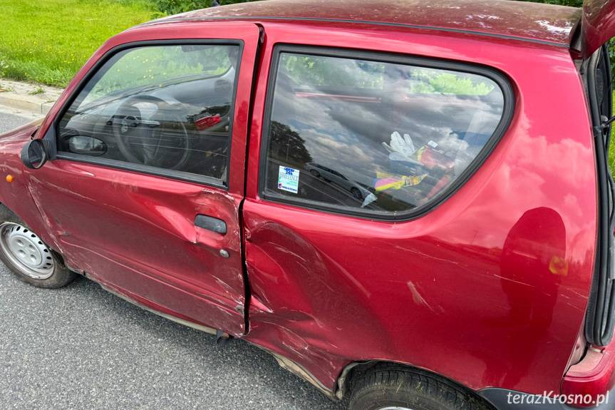 Zderzenie dwóch samochodów w Krośnie