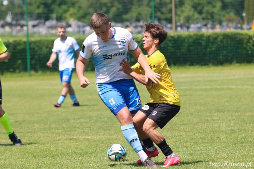 Zwycięstwo Kotwicy Korczyna w sąsiedzkim boju w Krościenku Wyżnym [ZDJĘCIA]