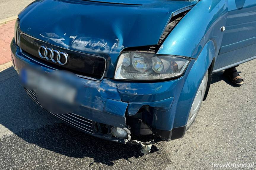 Zderzenie dwóch audi na Korczyńskiej