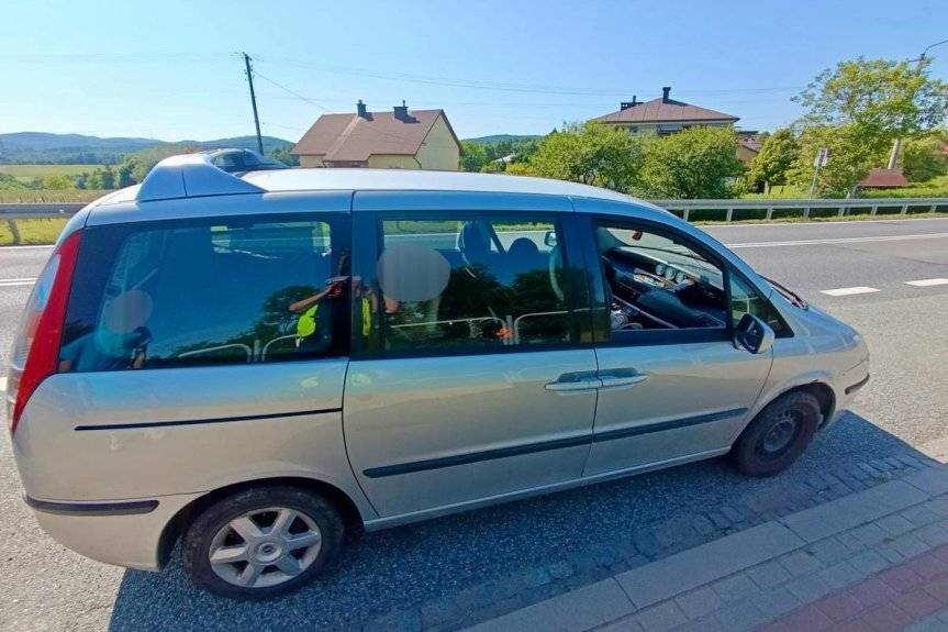 34-latek z promilami za kółkiem. Wiózł dwoje dzieci