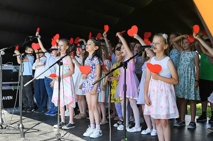 Koncert, zabawa i wielkie atrakcji. Szkoła w Potoku zaprosiła na rodzinny festyn