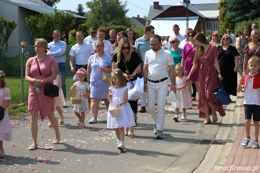 Tłumy wiernych na procesji Bożego Ciała w Krościenku Wyżnym [ZDJĘCIA]