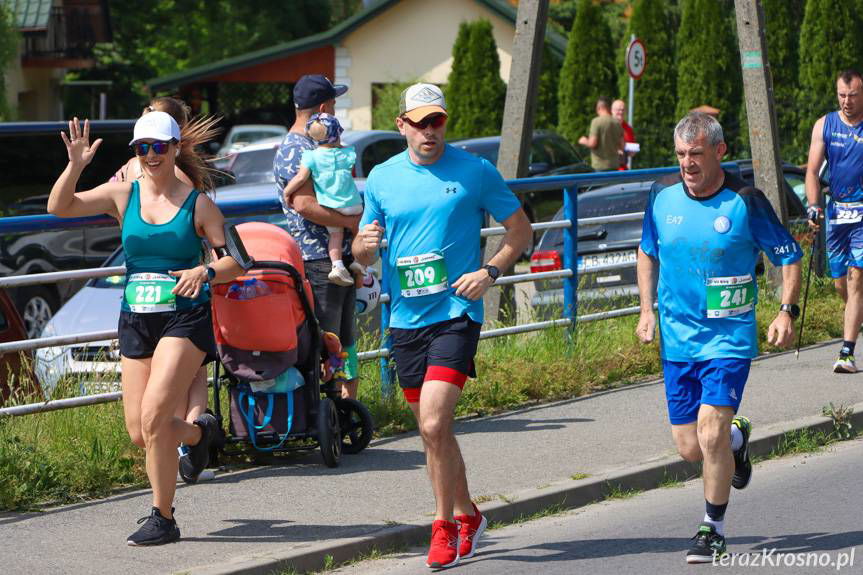 Bieg Lotnej Kompanii Szturmowej i marsz nordic walking w Haczowie [ZDJĘCIA]