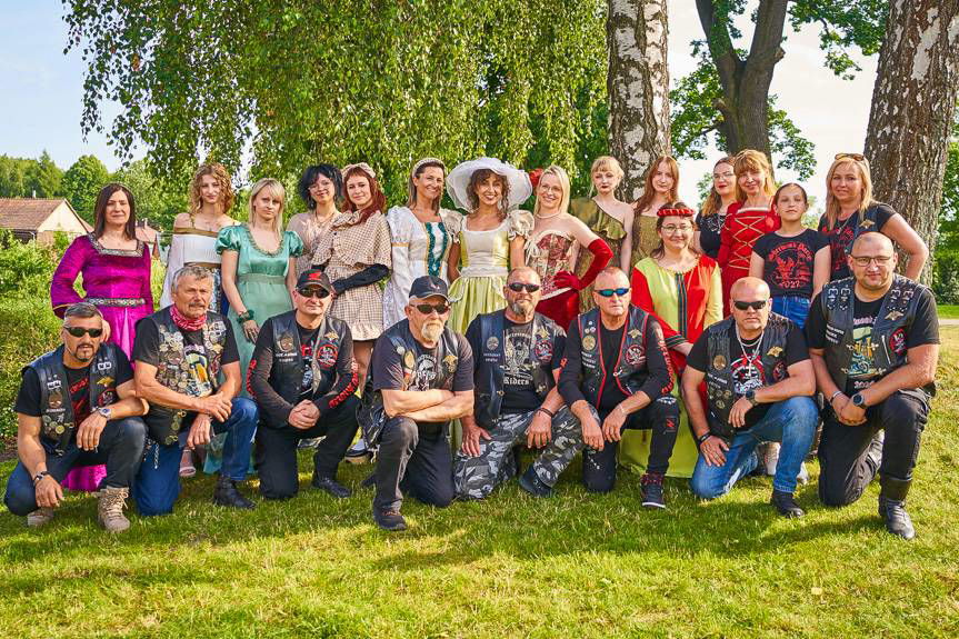 Wianki, ognisko i pomoc Kubusiowi. Noc Świętojańska i "Ciuch lubi ruch" w gminie Jedlicze