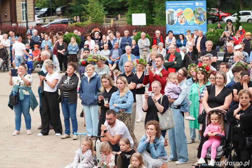 Magiczny wieczór w Iwoniczu-Zdroju: wianki, muzyka, ogień