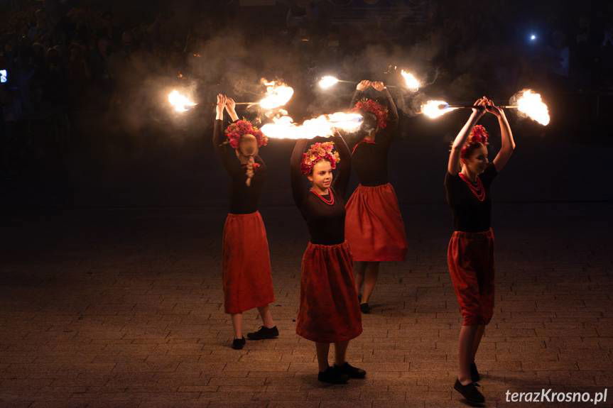 Magiczny wieczór w Iwoniczu-Zdroju: wianki, muzyka, ogień