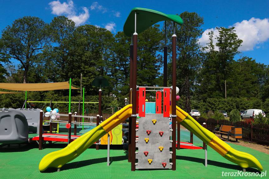 OREW w Rymanowie ma nowoczesny integracyjny plac zabaw [ZDJĘCIA]