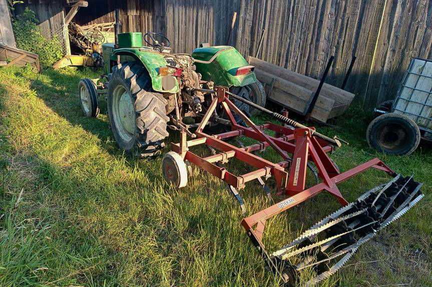 Wypadek podczas prac polowych. 82-latek w ciężkim stanie trafił do szpitala