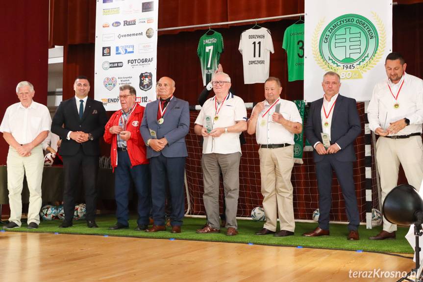 80 lat wielkiej rodziny Zamczysko Odrzykoń