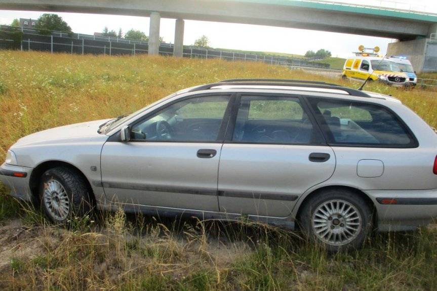 39-latek miał ponad 4 promile. W aucie była kobieta i dziecko