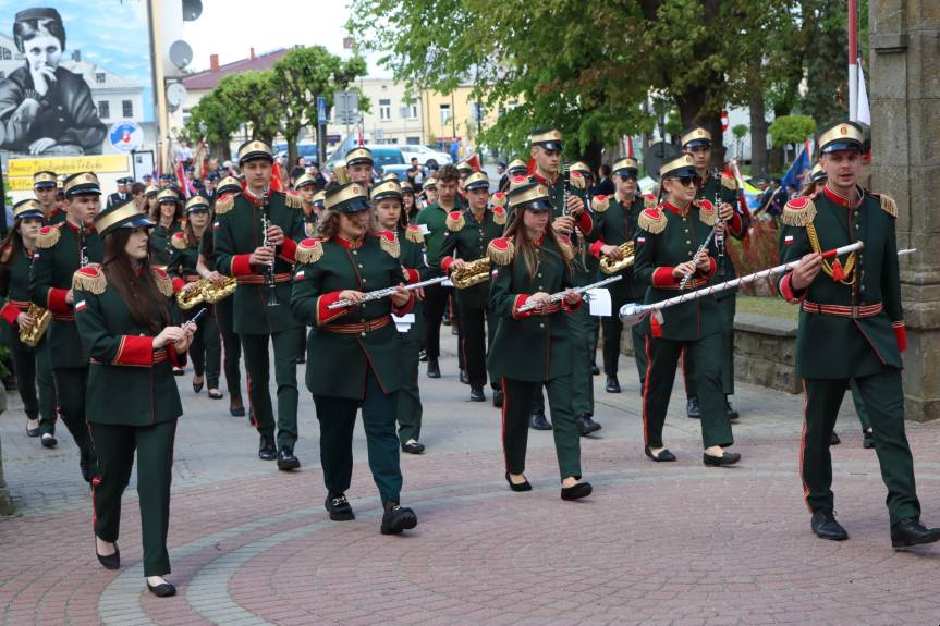 Rymanowska Orkiestra Dęta i Mażoretki Sunshine Besko. Pomóż im spełnić marzenia
