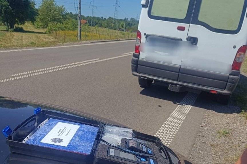 33-letni kierowca busa miał prawie 3 promile i zakaz prowadzenia pojazdów. Usłyszał zarzuty