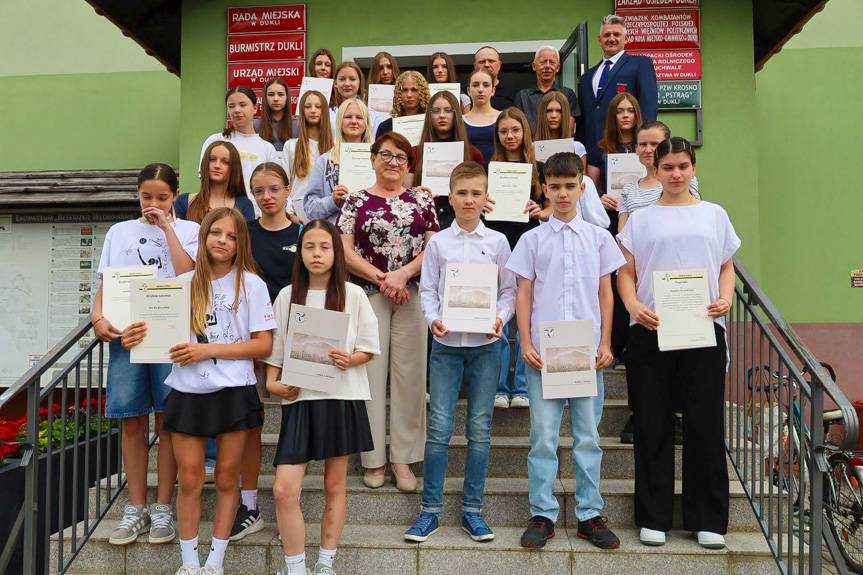 Burmistrz Dukli wręczyła nagrody najlepszym sportowcom