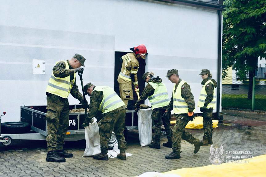 Terytorialsi z 3 Podkarpackiej Brygady Obrony Terytorialnej w gotowości do działania