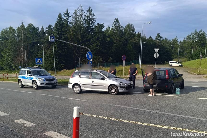 Barwinek. Zderzenie dwóch samochodów