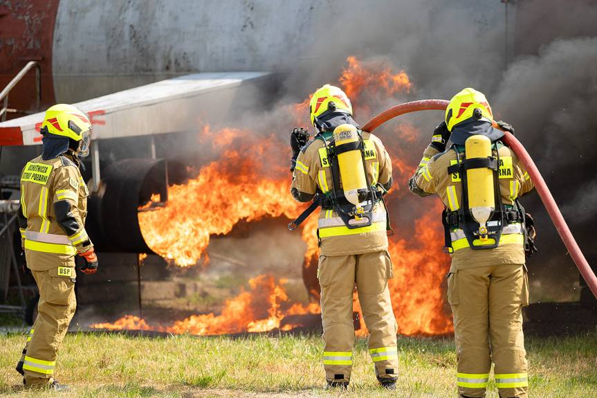 Ćwiczenia służb ratunkowych na lotnisku Rzeszów-Jasionka