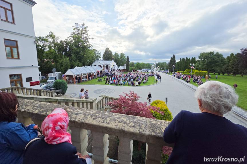 "Ojczyzna tonie w morzu alkoholu". Mocne kazanie w Miejscu Piastowym