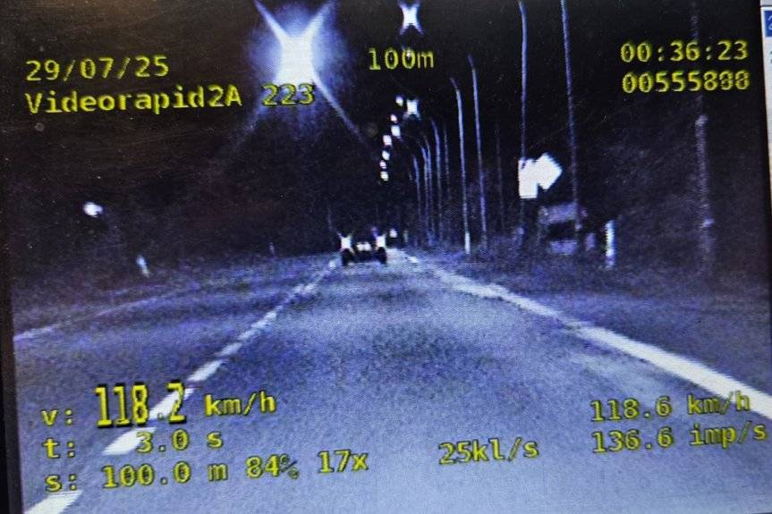 Jeden jechał za szybko, drugi wsiadł za kierownicę po alkoholu