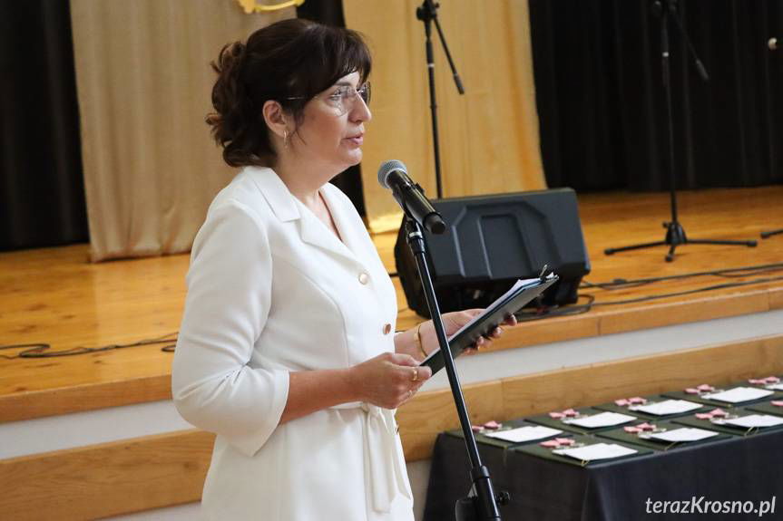 Złote Gody w Haczowie. Wręczono medale "Za długoletnie pożycie małżeńskie" [ZDJĘCIA]