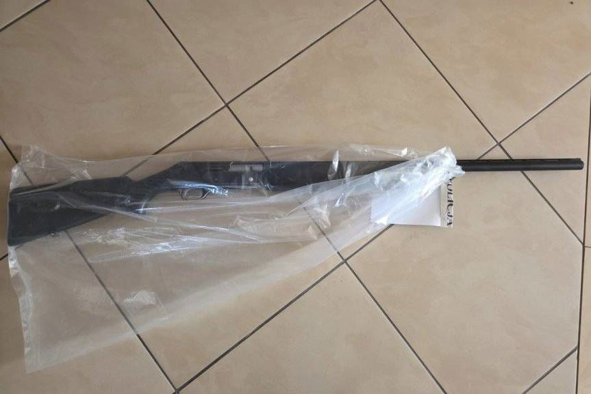 Odpowie za narkotyki i nielegalne posiadanie broni