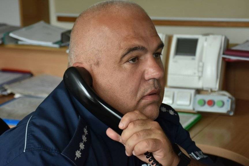 Opanowany i doświadczony dyżurny pomógł kobiecie potrzebującej pomocy