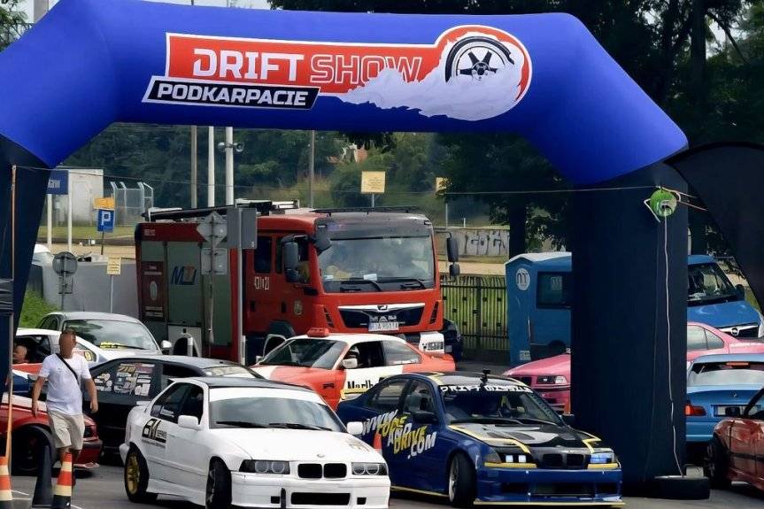 Wypadek podczas imprezy motoryzacyjnej w Jarosławiu