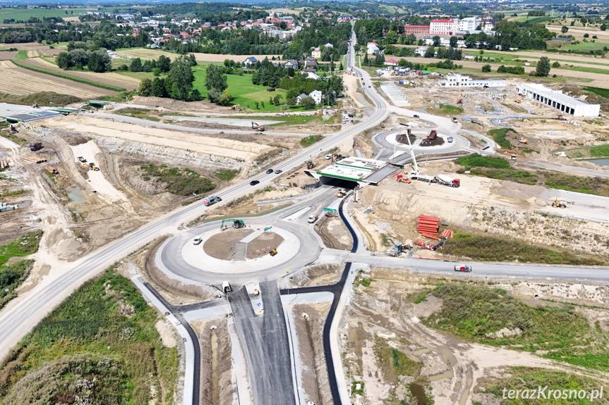 Kierowco, nie jedź na pamięć. Zmiana organizacji ruchu na węźle Miejsce Piastowe na DK28