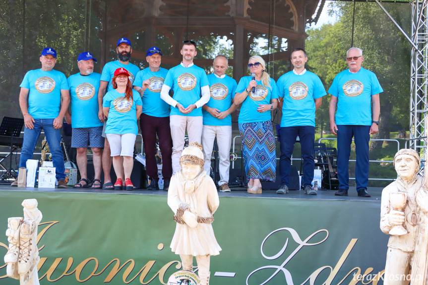 Iwonicki sport zimowy zaklęty w rzeźbach [ZDJĘCIA]