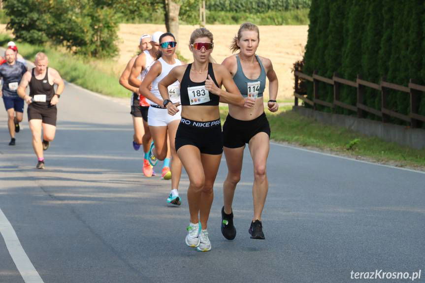 Bieg "Piastowska Piątka" w Miejscu Piastowym. Katarzyna Albrycht i Marcel Bytnar najszybsi [ZDJĘCIA]