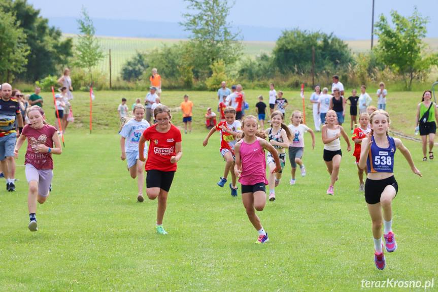Miejsce Piastowe. Spartakiada biegowa dla dzieci i młodzieży [ZDJĘCIA]
