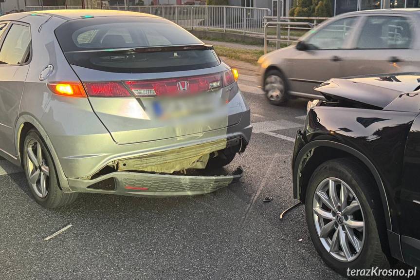 Zderzenie hondy z volkswagenem