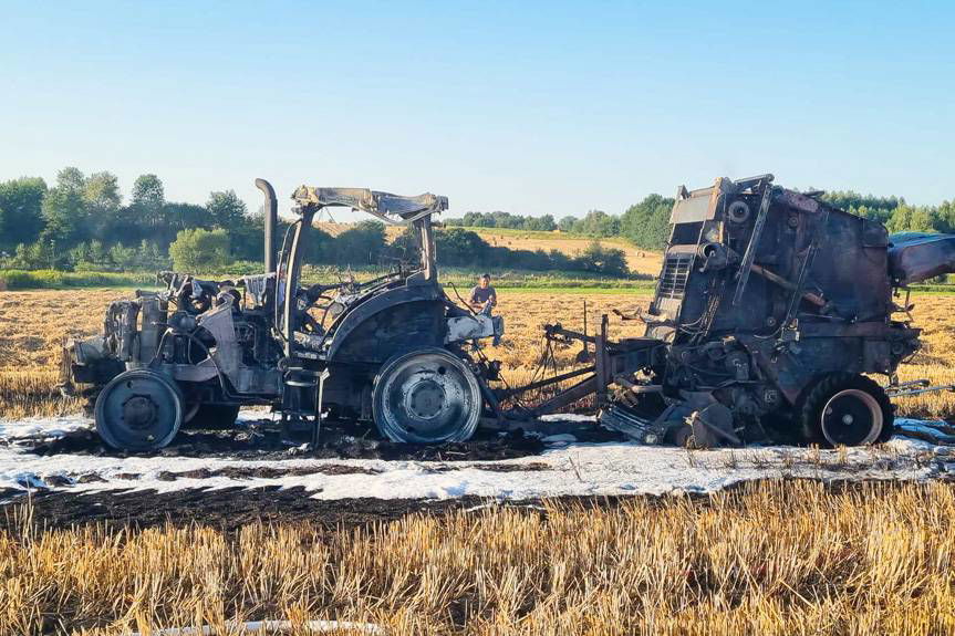 Szebnie. Pożar maszyn rolniczych