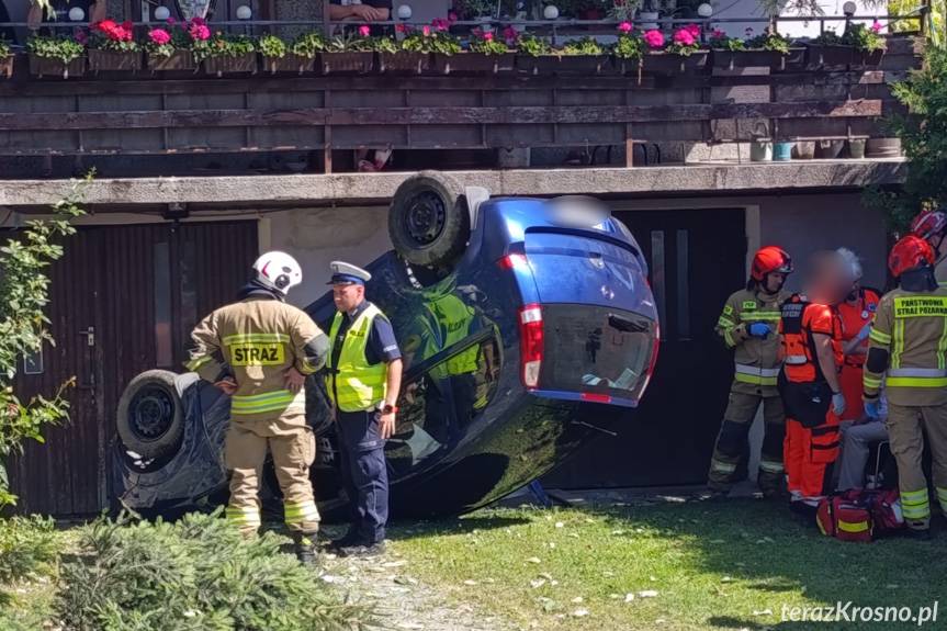 Dachowanie samochodu w Korczynie