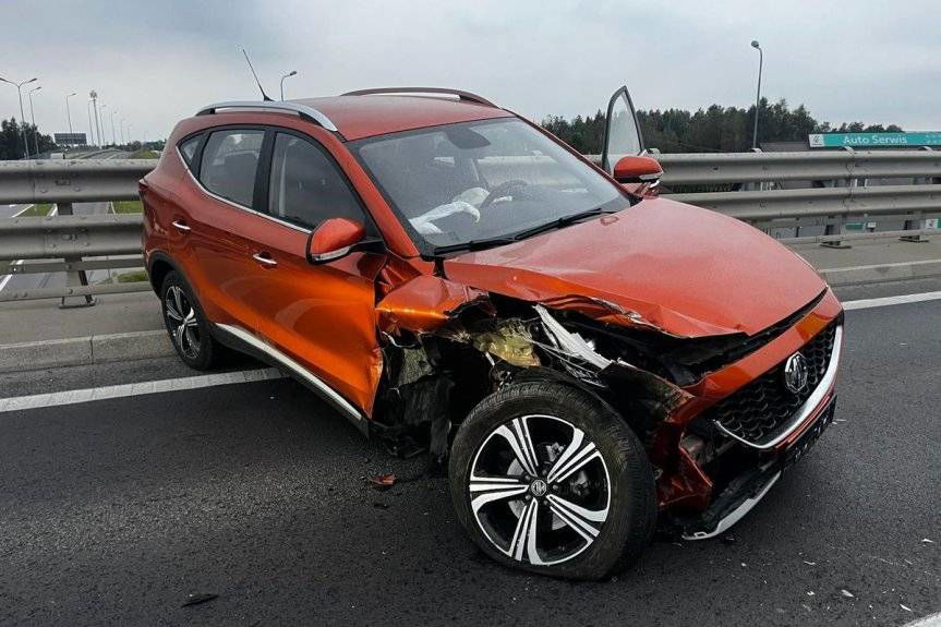 Trzy osoby ranne w groźnym wypadku pod Rzeszowem