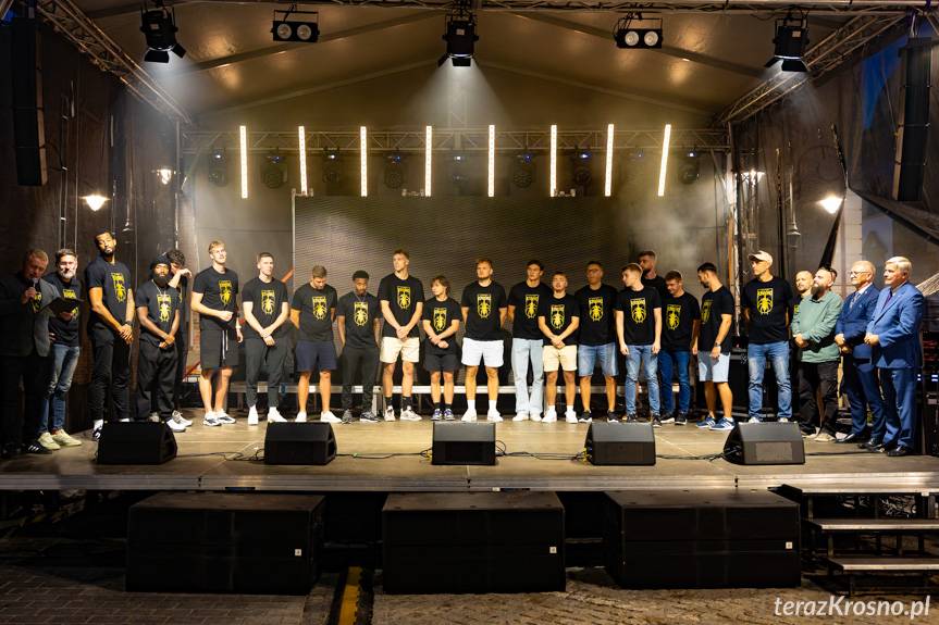 Sportowy akcent Karpackich Klimatów - prezentacja Miasta Szkła Krosno [ZDJĘCIA]