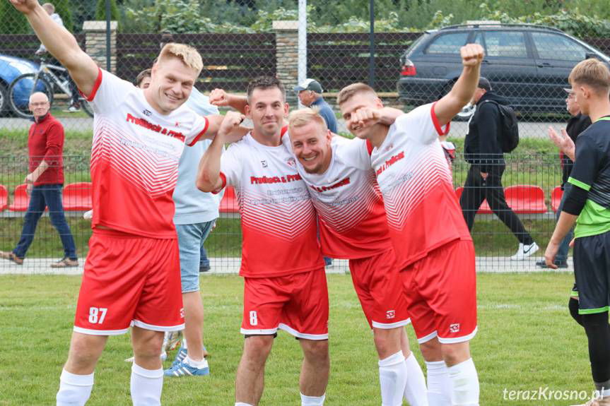 Historyczne zwycięstwo Karpat Klimkówka po powrocie do klasy okręgowej [ZDJĘCIA]