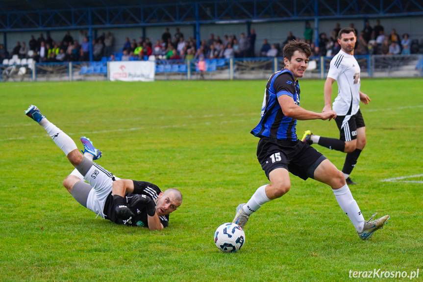 Emocjonujące spotkanie w Jedliczu - trzy czerwone kartki i zwycięstwo Nafty [ZDJĘCIA]
