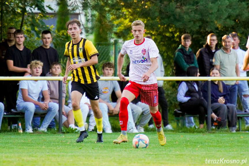 Emocje w derbach. Lubatówka pokonała Lubatową 1:0 [ZDJĘCIA]