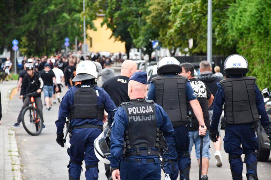 Zabezpieczenie derbów w Jaśle z udziałem policjantów z Krosna