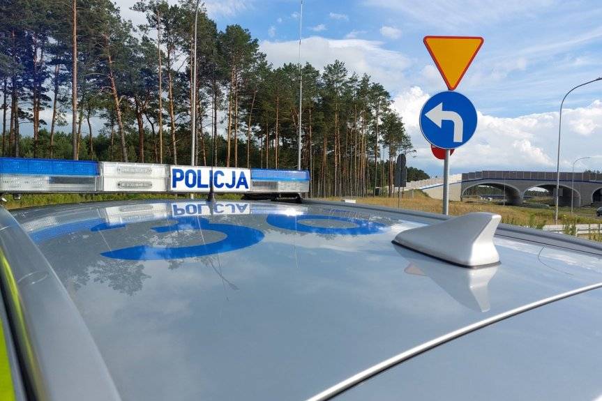 Policjanci zatrzymali kierowcę bez uprawnień i zakazem prowadzenia pojazdów
