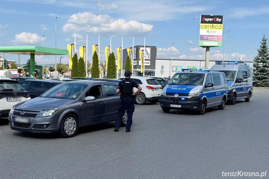 Skrajnie nieodpowiedzialny, kompletnie pijany kierowca zatrzymany w Krośnie