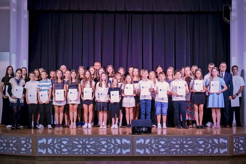 Uczniowie z Gminy Korczyna nagrodzeni za wyniki