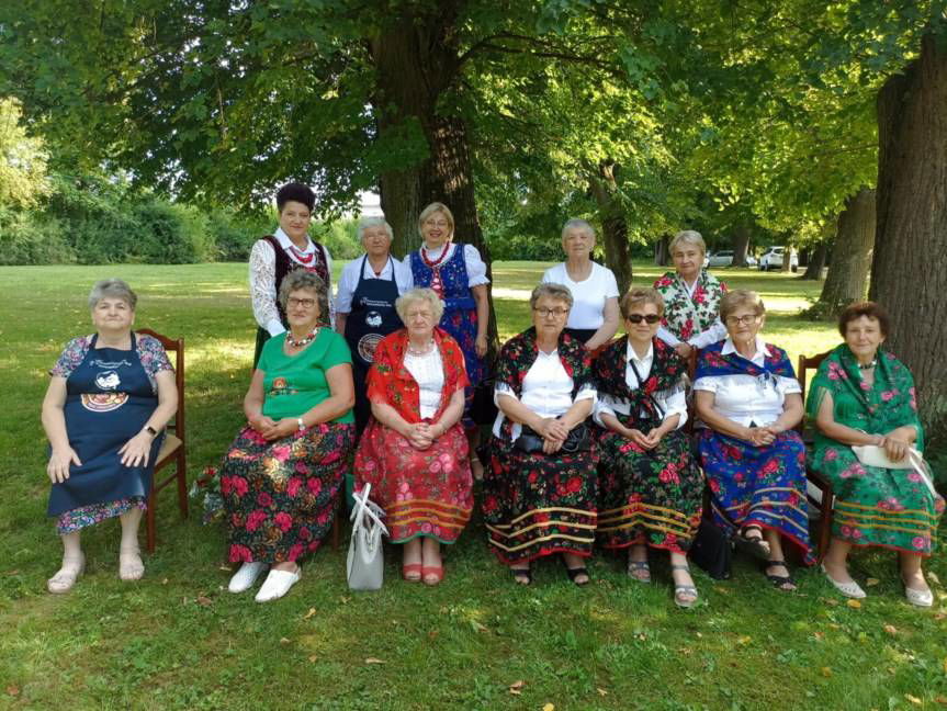 Koło Gospodyń Wiejskich z Krościenka Wyżnego na planie filmowym